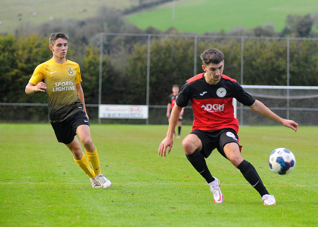 stoke gabriel and torbay police reserves v ipplepen athletic scott richards devon football league